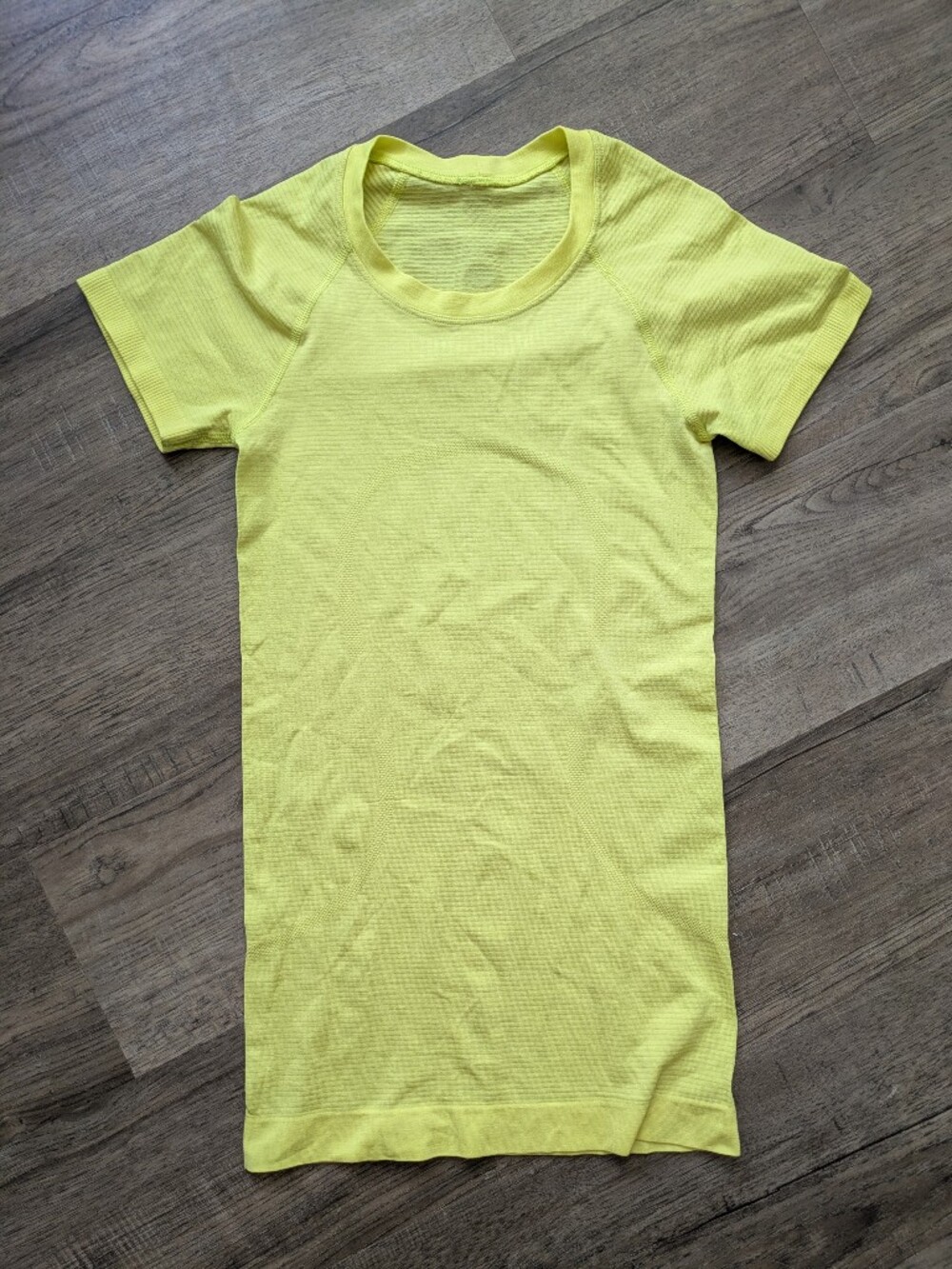 Lululemon Neon Yellow Swiftly Tee Sz 0